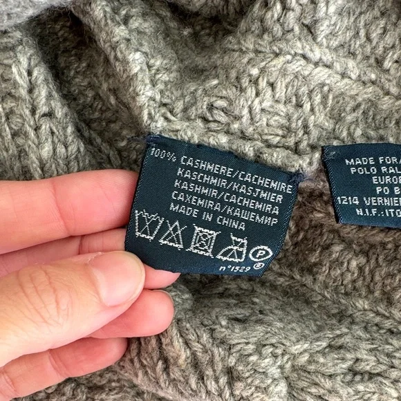 Polo cashmere handKnit Turtleneck Sweater
